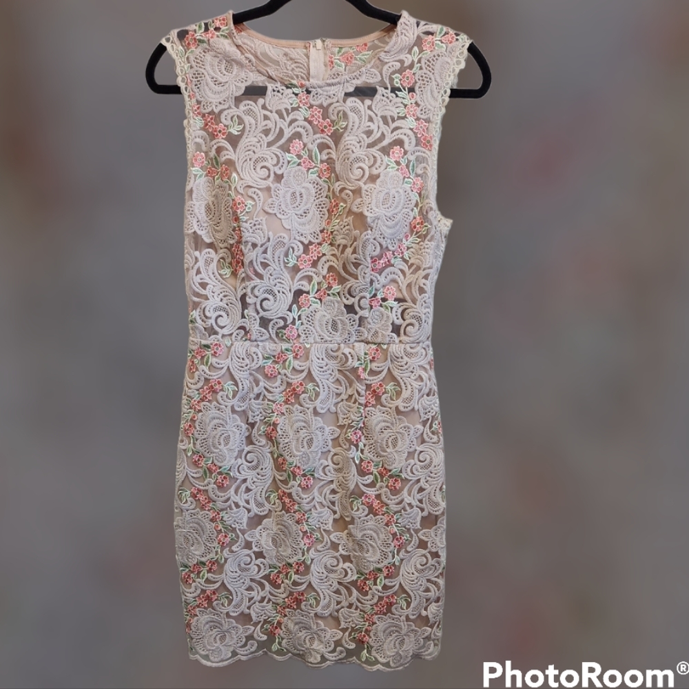 City triangles floral lace sheer dress with tan underlay women's size 12